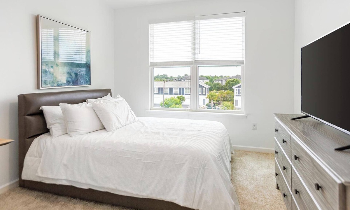 Eden Apartment | Landing | Modern 1BD, Yoga Studio, Pool