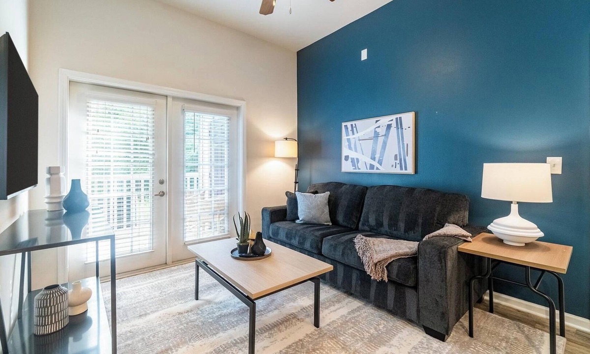 Charlotte Apartment | Landing | Modern 2BD, Gym, Clubhouse