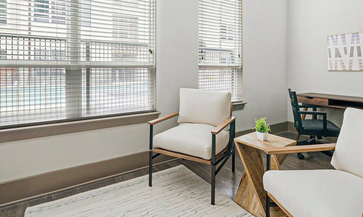 Washington Ave./ Memorial Park Apartment | Landing | Modern Studio, Clubhouse, Gym