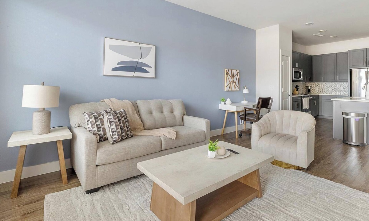 Old East Dallas Apartment | Landing | Spectacular 1BD, Gym, Clubhouse