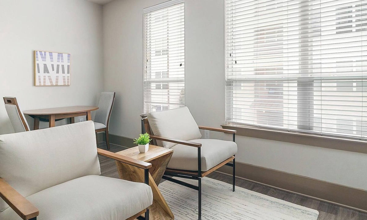 Washington Ave./ Memorial Park Apartment | Landing | Spectacular Studio, Clubhouse, Gym