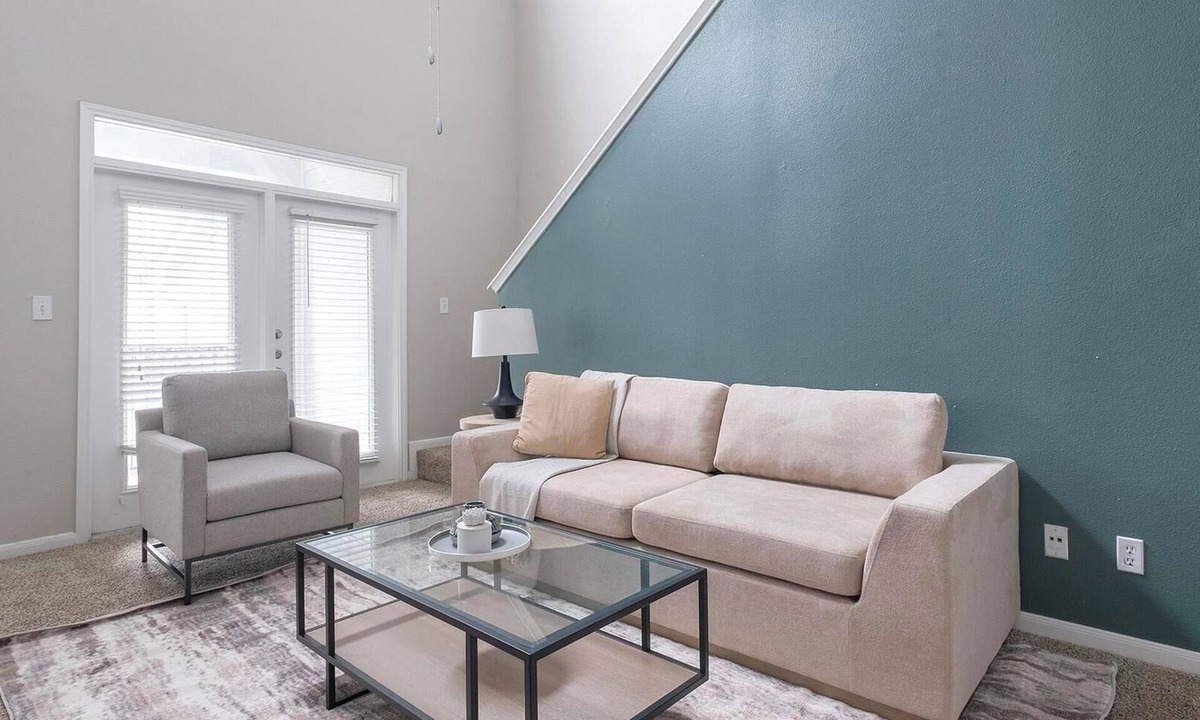 Briarforest Apartment | Landing | Stunning 2BD, Gym, Pool