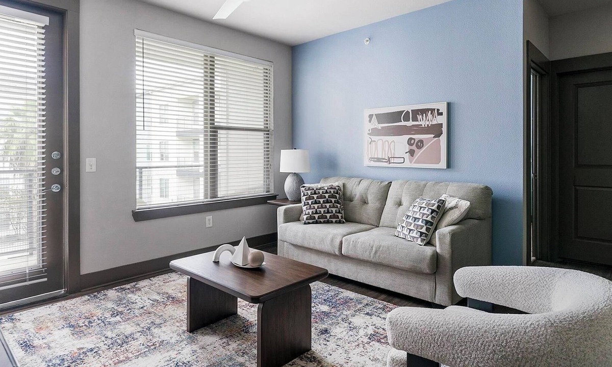 Memorial Apartment | Landing | Stunning 2BD, Gym
