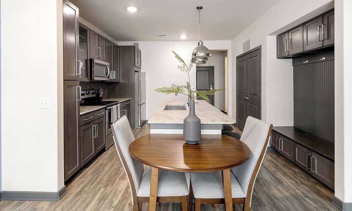 Fort Worth Cultural District Apartment | Landing | Stunning 2BD, Game Room, Gym