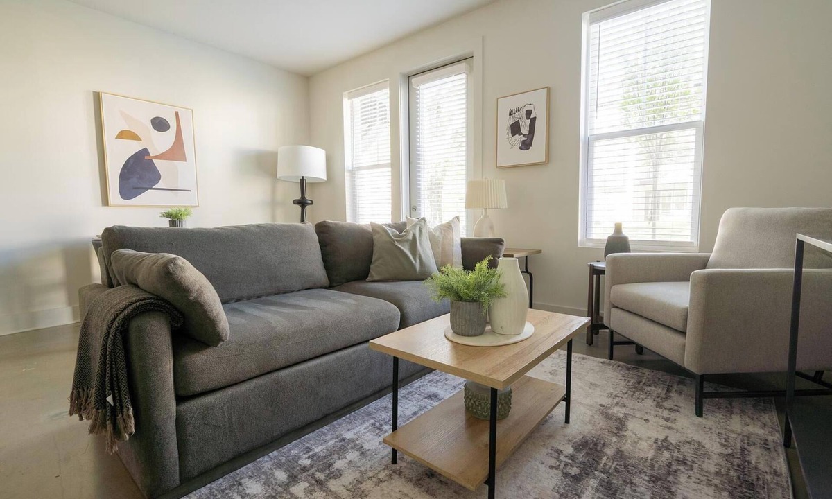 Charlotte Apartment | Landing | Stylish 1BD, Clubhouse, Gym