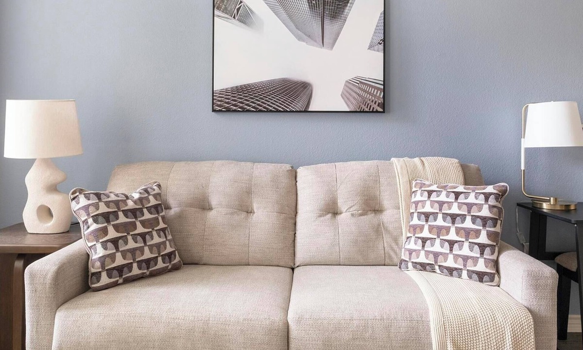 Barker Apartment | Landing | Stylish 1BD, Clubhouse, Gym