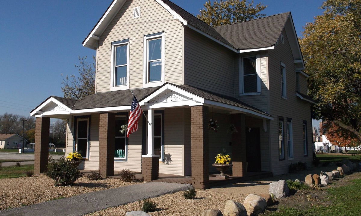 Babe Denny House | Large Downtown Indianapolis Home!