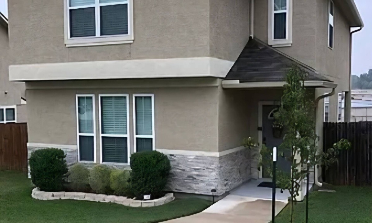 Universal City House | Larger 7+ Bed Home With Movie Theater near SanAntonio & Randolph Air force base