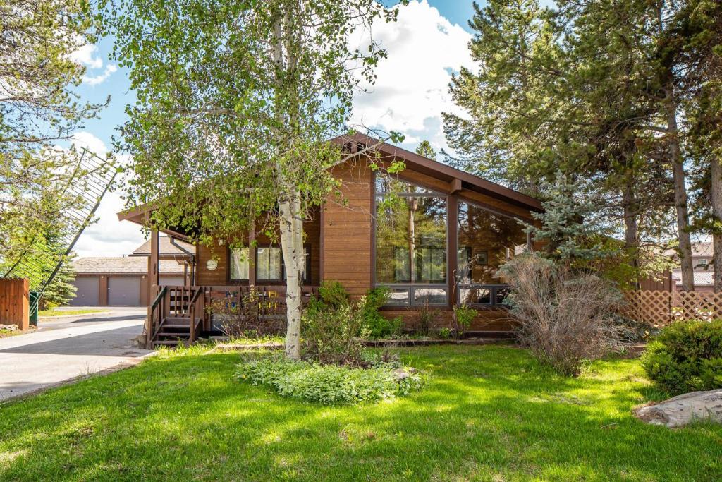 West Yellowstone House | Legacy West