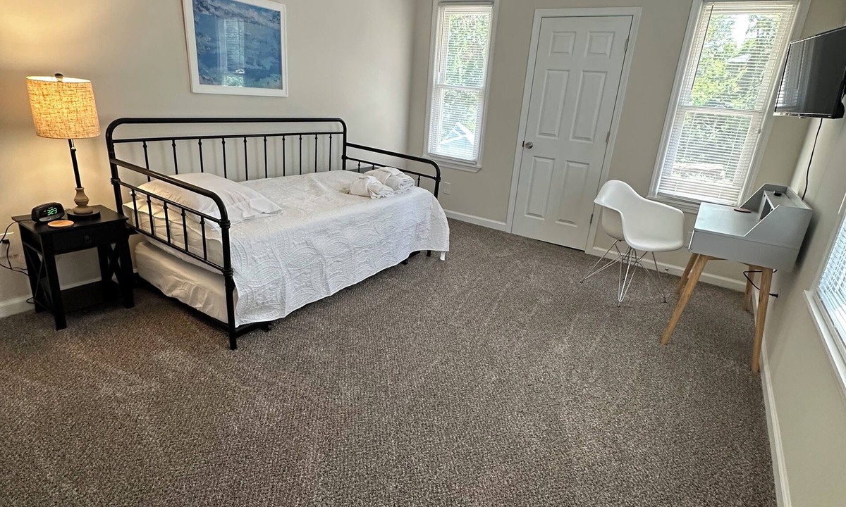 Augusta House | Less than 3 miles to the Augusta National! Close to Medical District, too!