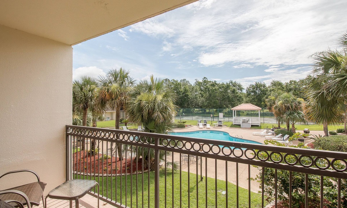 Biloxi Condo | Life's Just Right With The Beach In Sight!