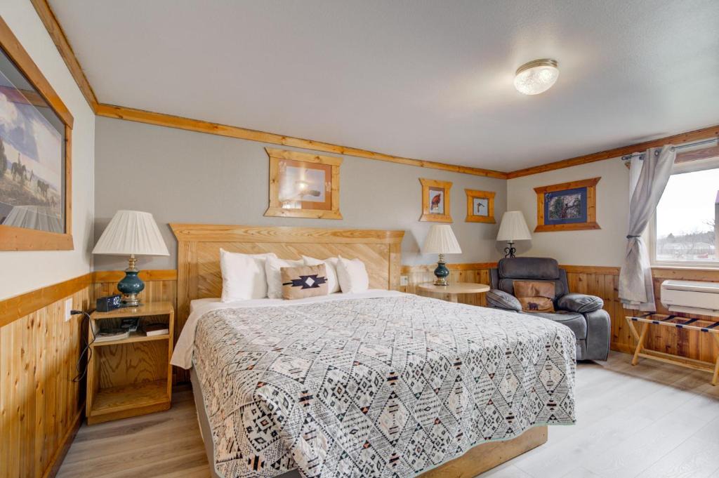Livingston Hotel | Livingston Inn - Historic