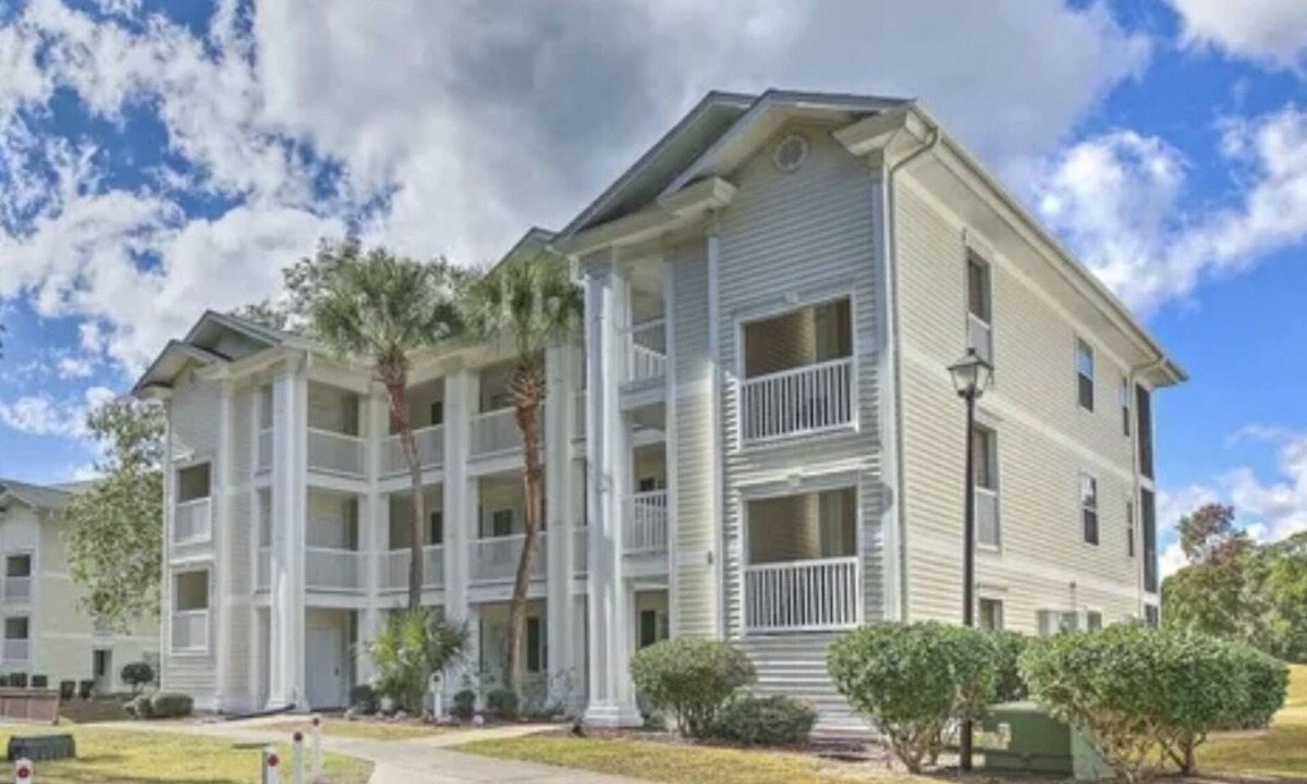 Carolina Forest Condo | LOCATION! Feel right at home here! DISCOUNTS applied when you pick your dates!