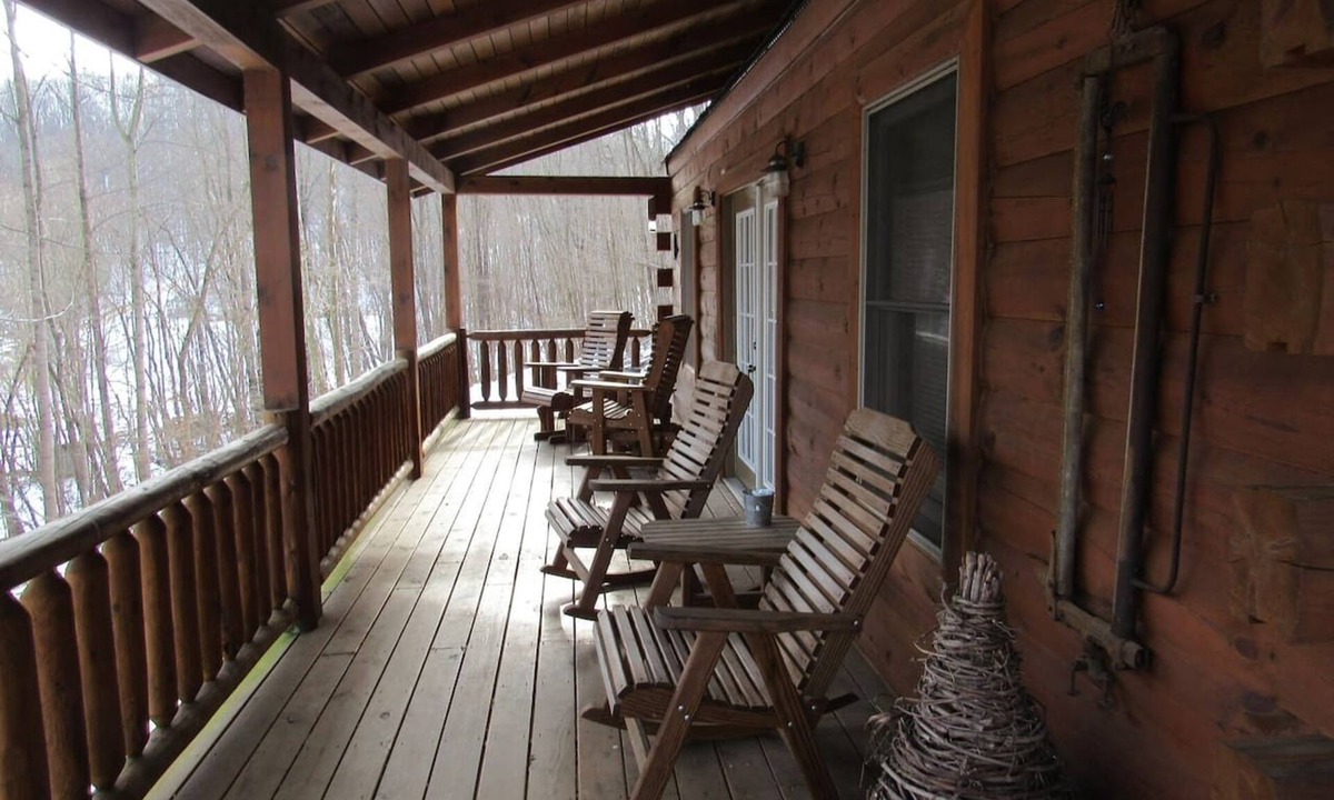 Laurelville Cabin | Loft cabin 2-4 guests Hocking Hills - Tar hollow