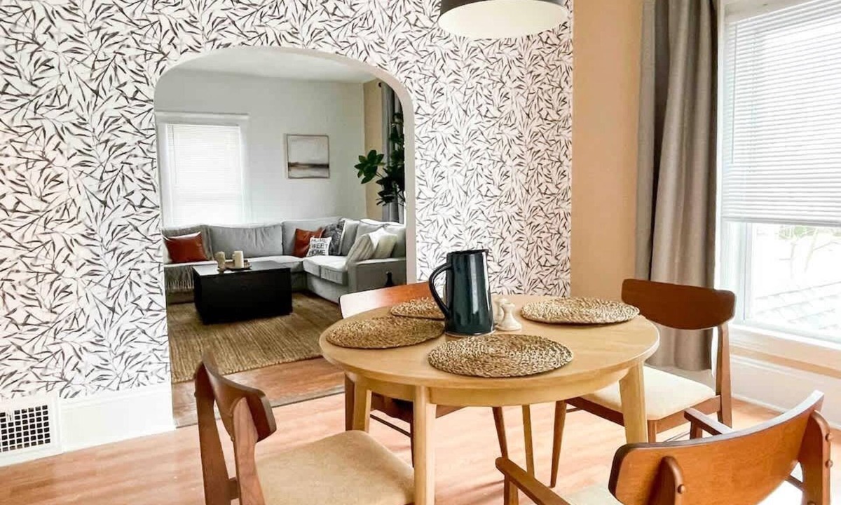 Lorain Apartment | Lorain - 2Bed1Bath Central AC, PET friendly