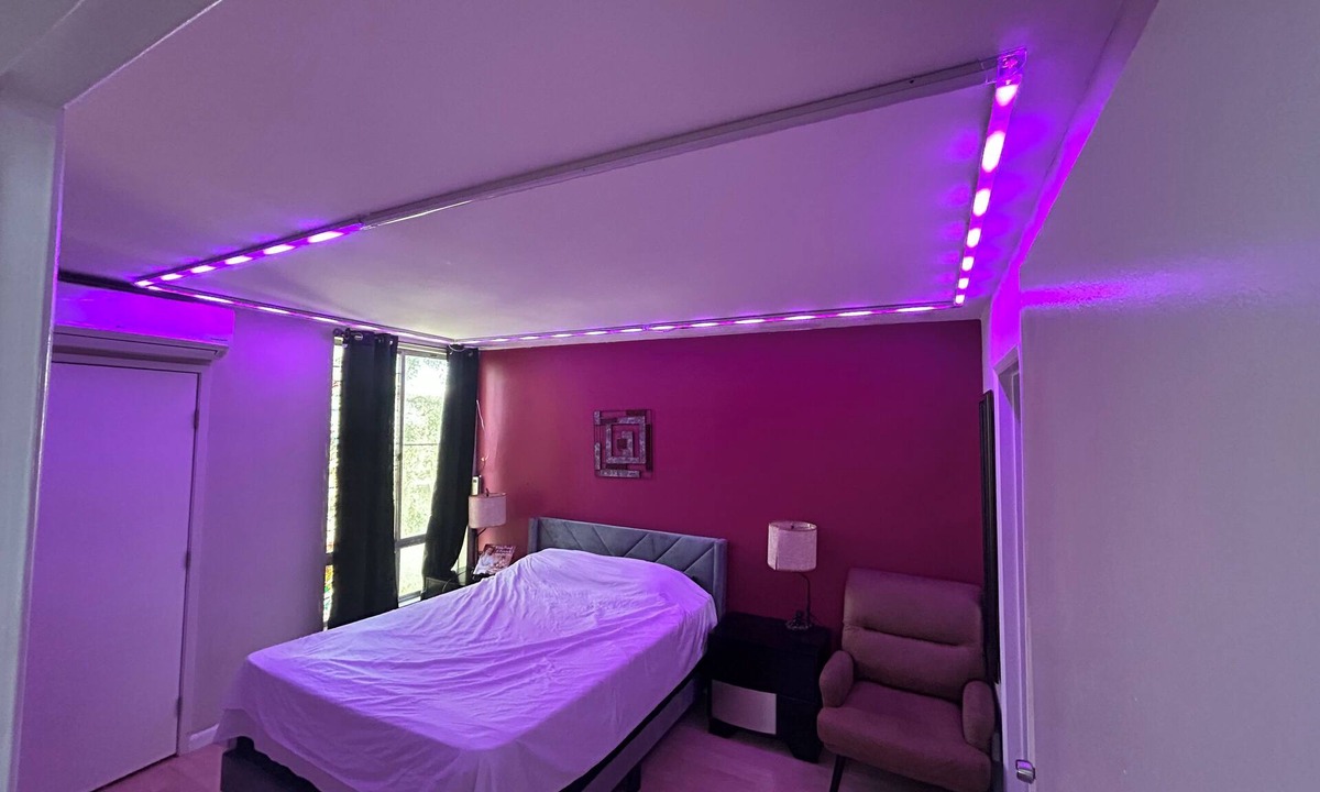 Koreatown Condo | Los Angeles Private Bedroom/Private Bathroom