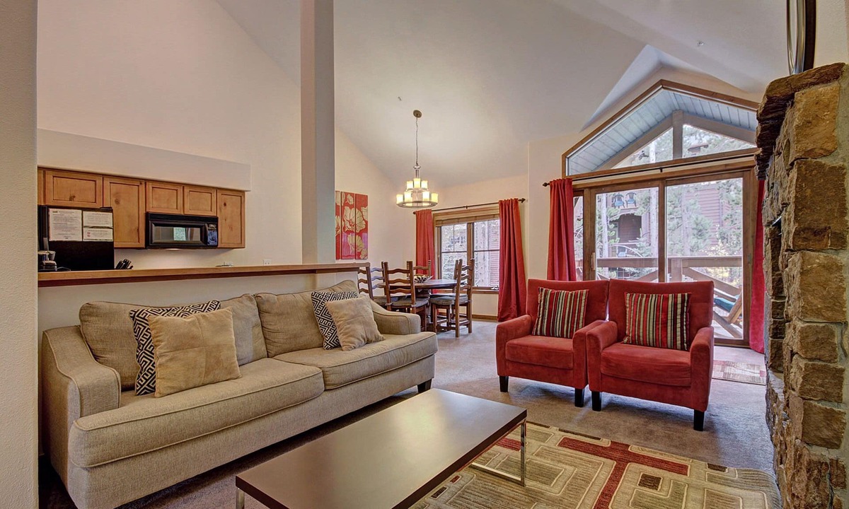 Four O'Clock Condo | Los Pinos D-24, Spacious 2BR Condo in an Amazing Location