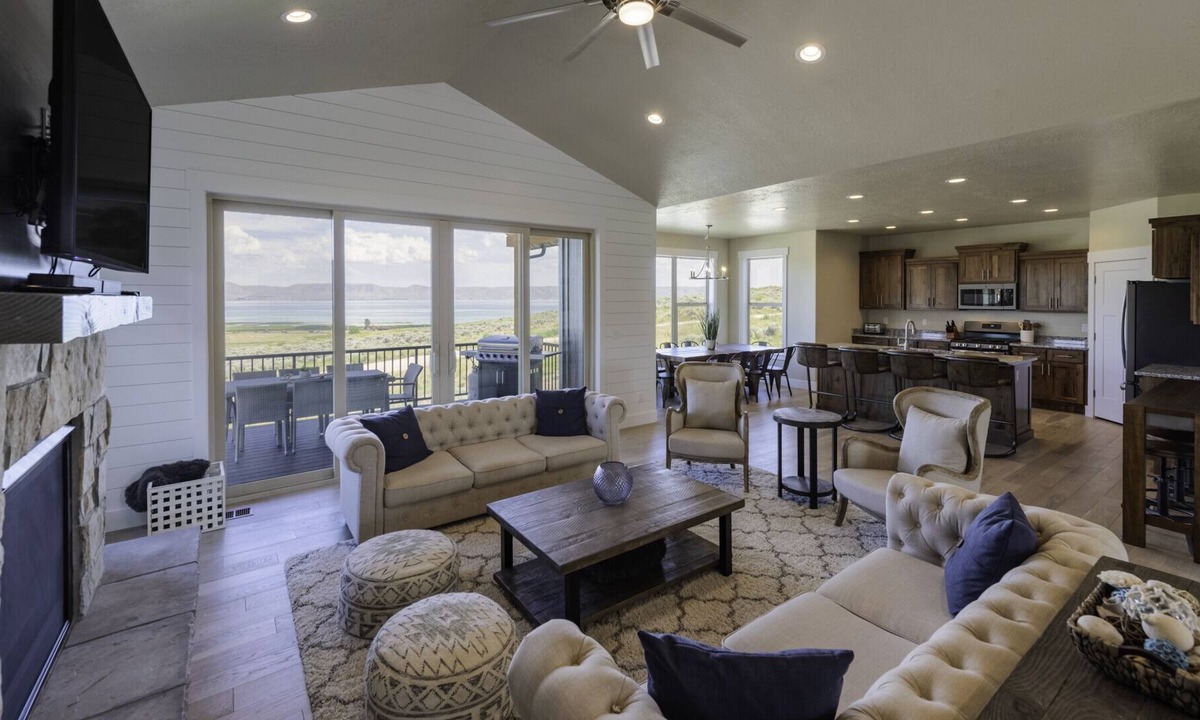 Fish Haven House | Lotus Lodge (Sleeps 27) by Bear Lake Luxury Rentals