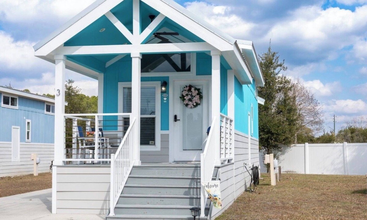 Northside House | Lovely Blossom Bungalow in Jacksonville