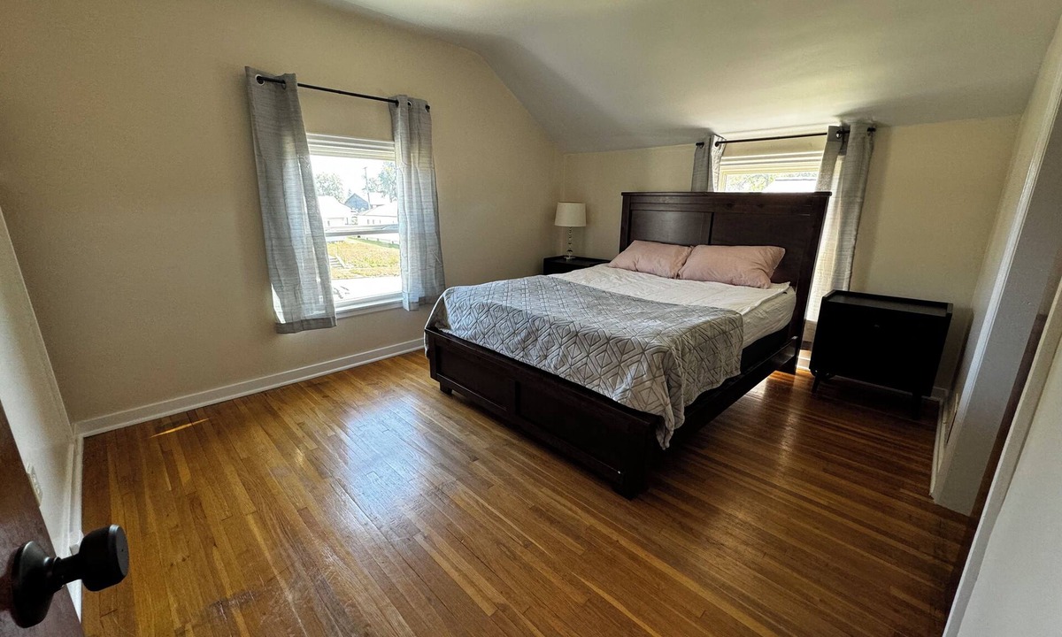 Jamestown House | Lovely home in the Buffalo City