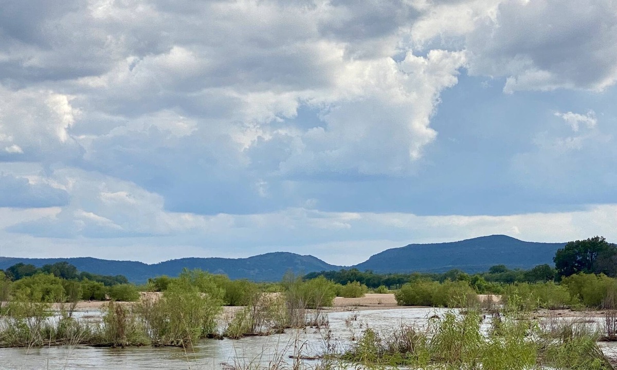 Kingsland Cottage | Lovely Llano River! 2 Bedroom cottage on the Llano River- Sleeps 6!