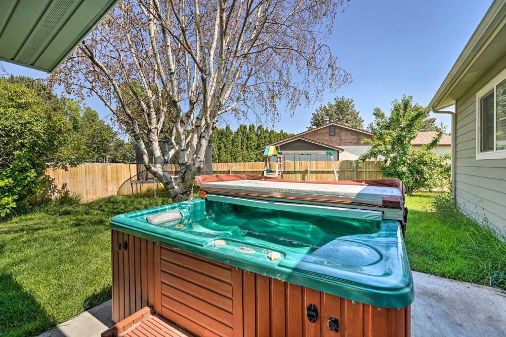 Twin Falls House | Lovely Twin Falls Home with Private Hot Tub!