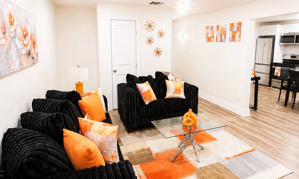 Old East Dallas Apartment | Luxe Bellevue Escape In Downtown Dallas