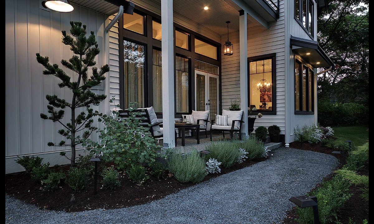 Campbell River Bed & Breakfast | Luxe King Studio~Suite Sand Sea Fine Dining Breakfast