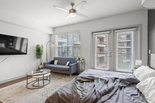 Cherry Apartment | Luxurious 1 King Bed Suite In Uptown Charlotte