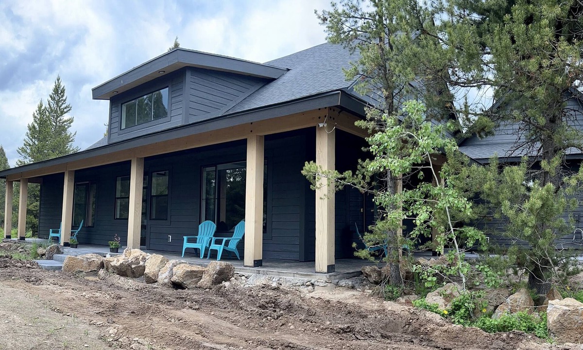Island Park Cabin | Luxurious, modern 5 bedroom/4 bathroom cabin nestled in the pines. Sleeps 16.