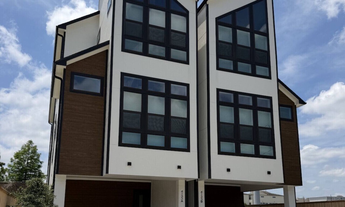 Washington Ave./ Memorial Park House | Luxury 14BR/14BA Duo Sleeps 36 Houston Skyline