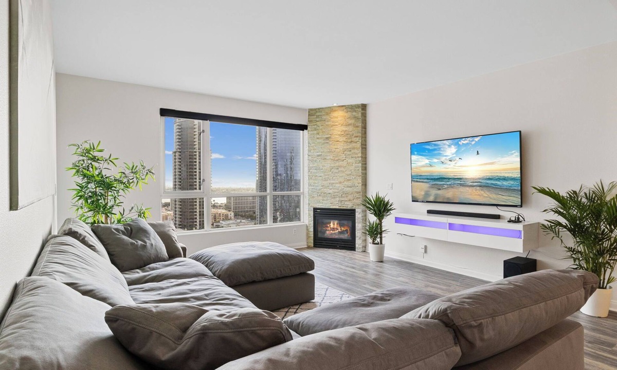 Columbia Condo | Luxury 2-bedroom condo with ocean views in Little Italy.