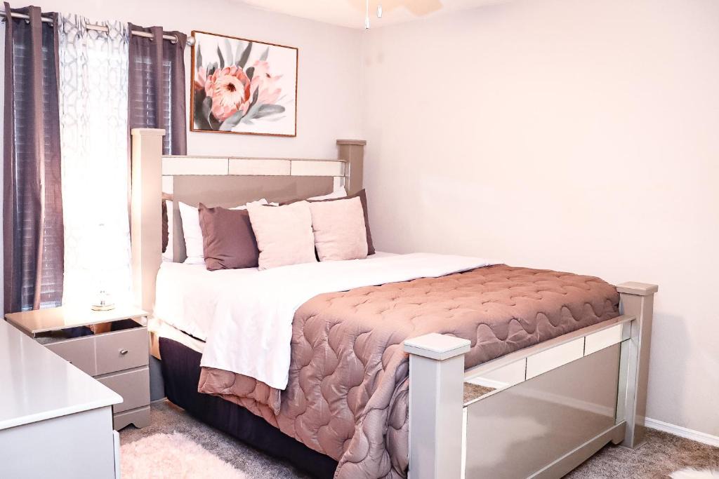 Snellville Apartment | Luxury 3R2B kingbed House sleeps eight