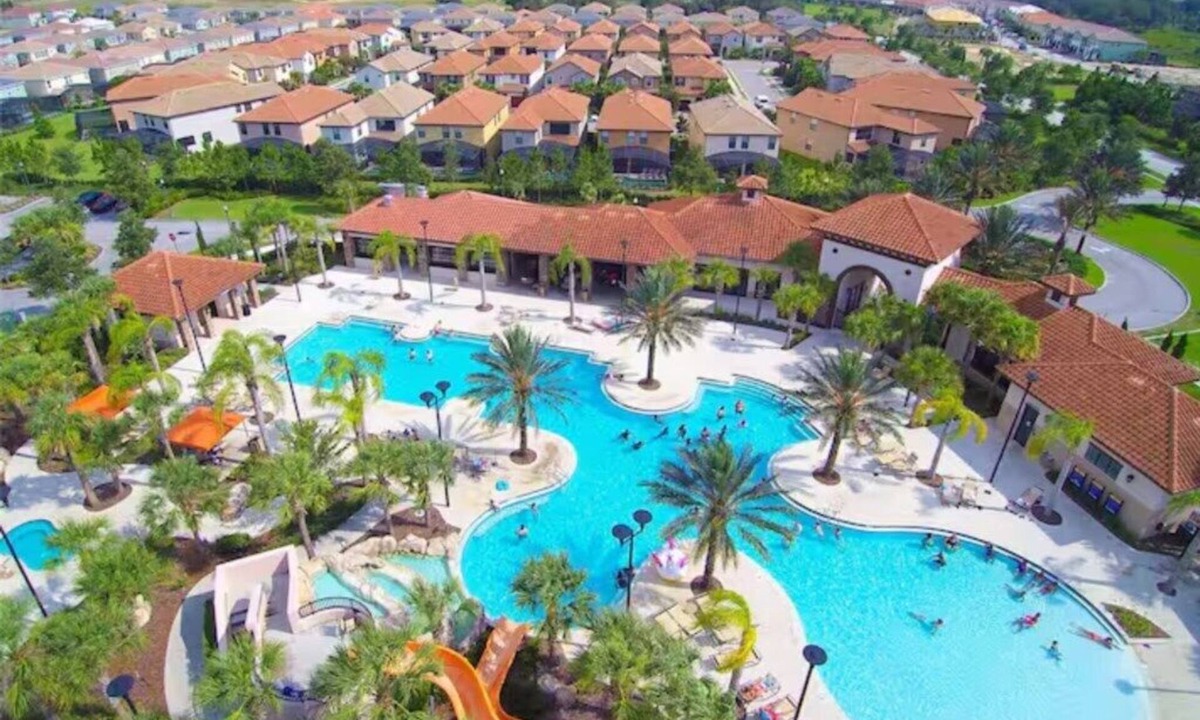 Loughman Villa | Luxury Family Villa in Solterra with Pool, Spa & Games Room Near Disney