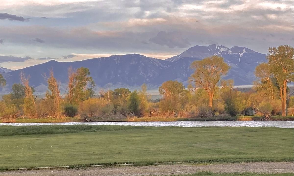 Ennis House | Luxury Home on Blue Ribbon Madison River and steps away from downtown Ennis, MT.
