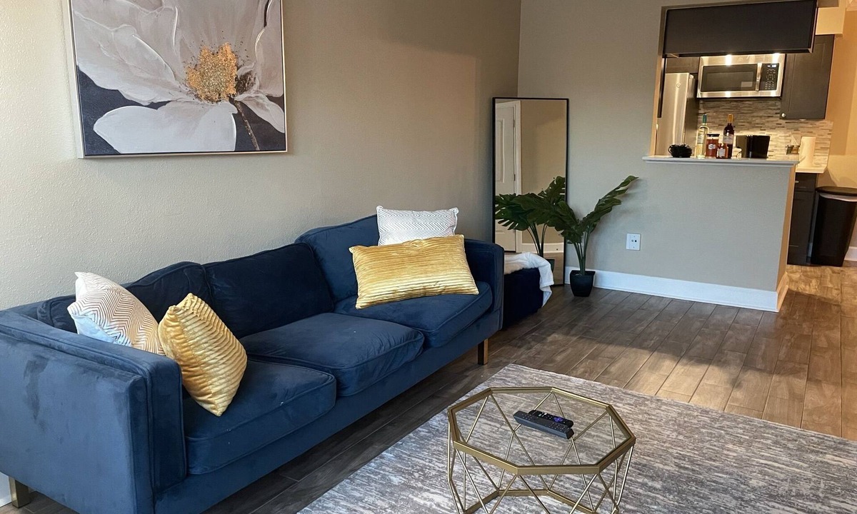 Spring Branch Central House | Luxury, modern townhome in Northwest, Houston Tx.