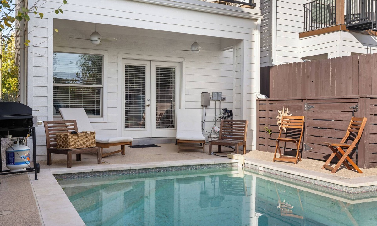 Washington Ave./ Memorial Park House | Luxury Rice Military home w/Private Pool, 3 Bedrooms, Sleeps Families & Group