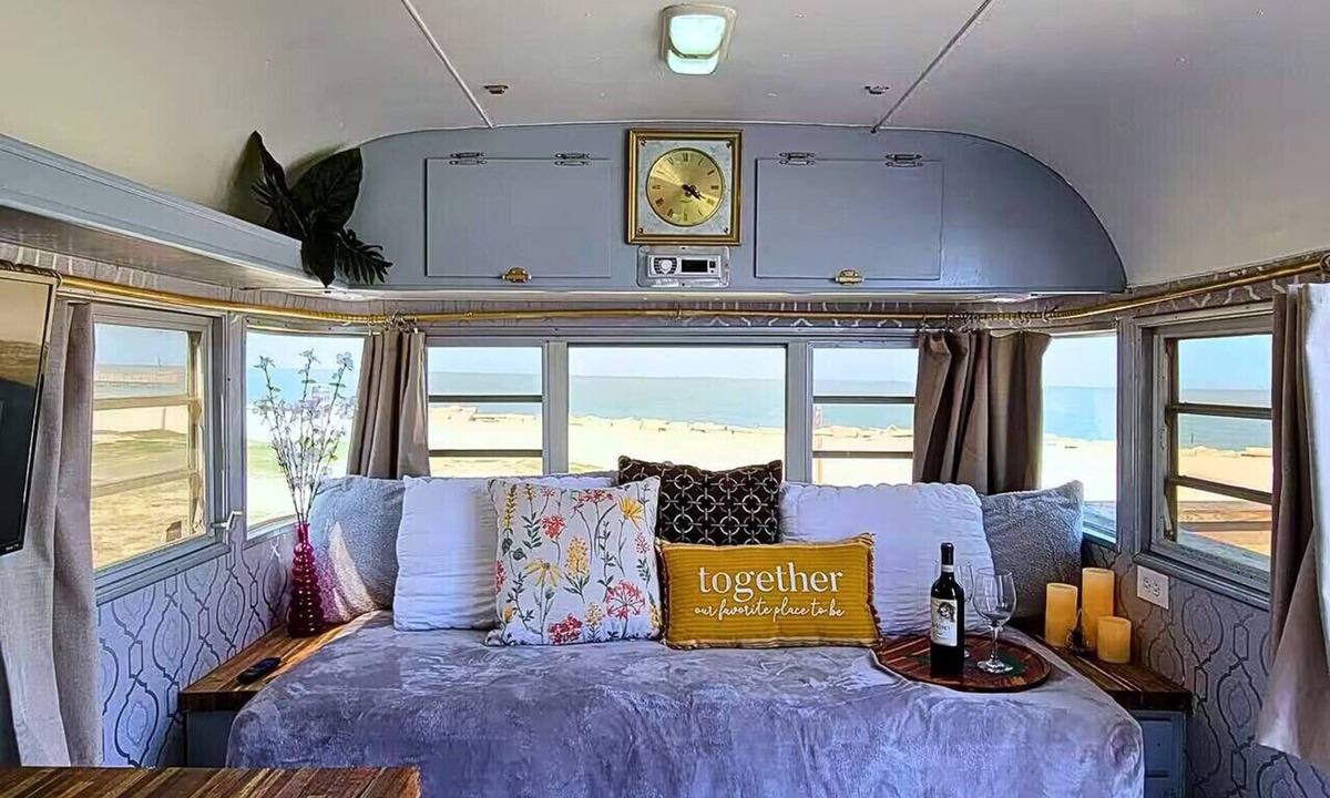 Port Lavaca House | Maggie · Maggie - 1973 Vintage RV