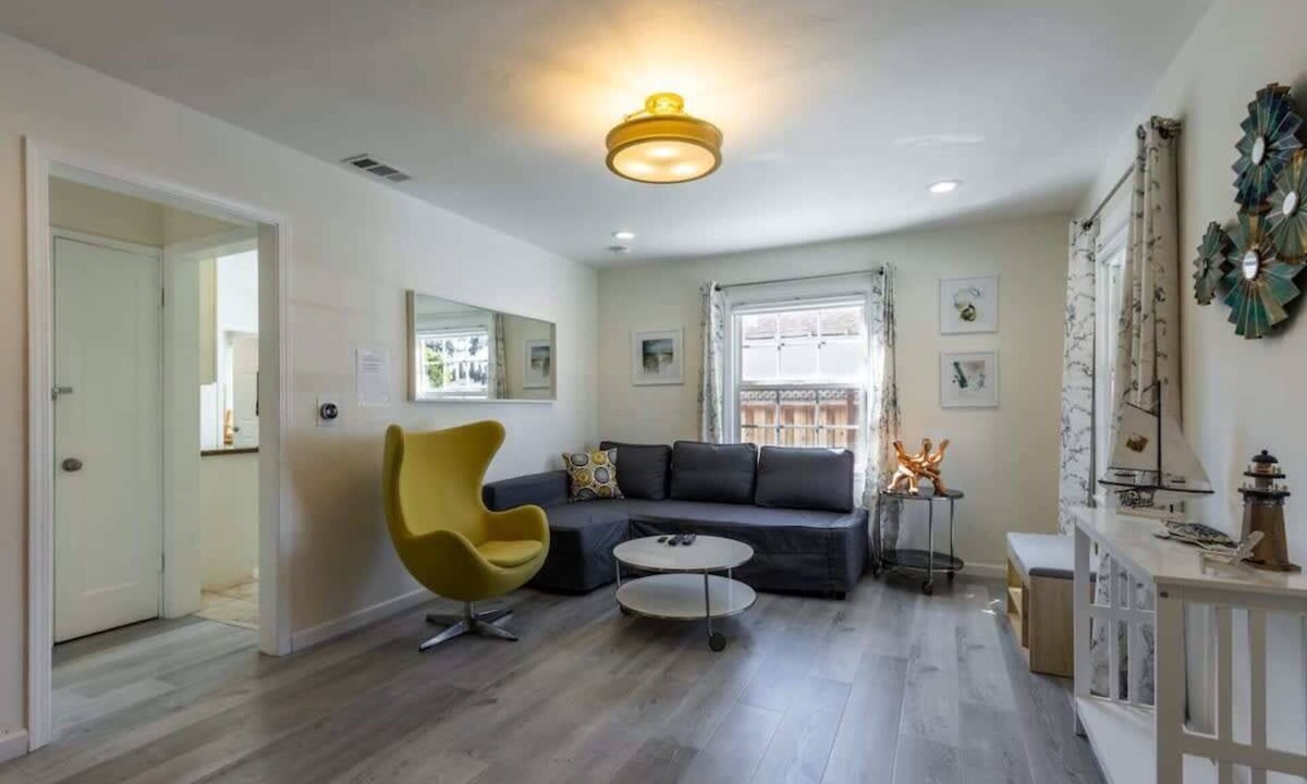 Sunnyvale West Cottage | @ Marbella Lane - Convenient Home 9-min to Levi's