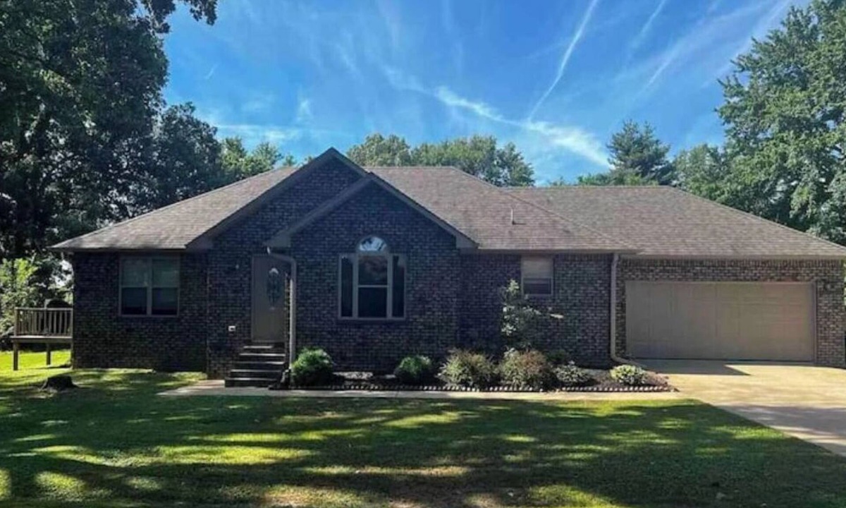 Martin House | 🗝 Martin TN 3 Bedroom Home Close to UTM