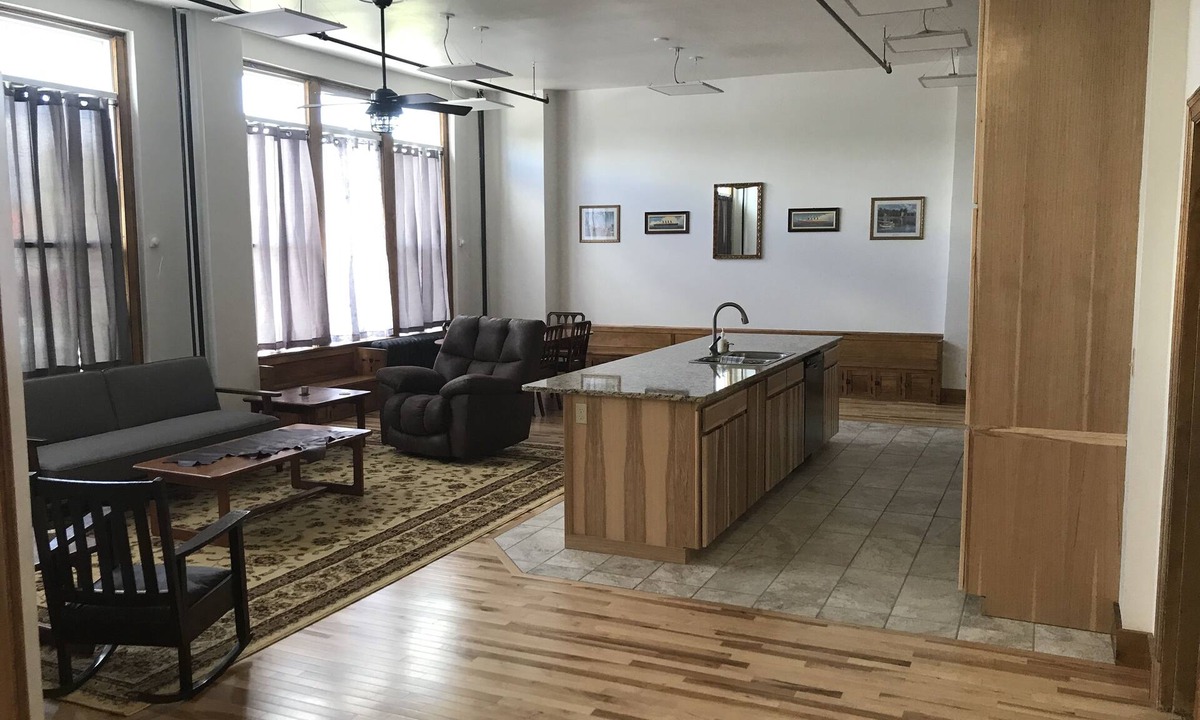 Dillon Apartment | Mary Innes Loft Apt 110 2BD