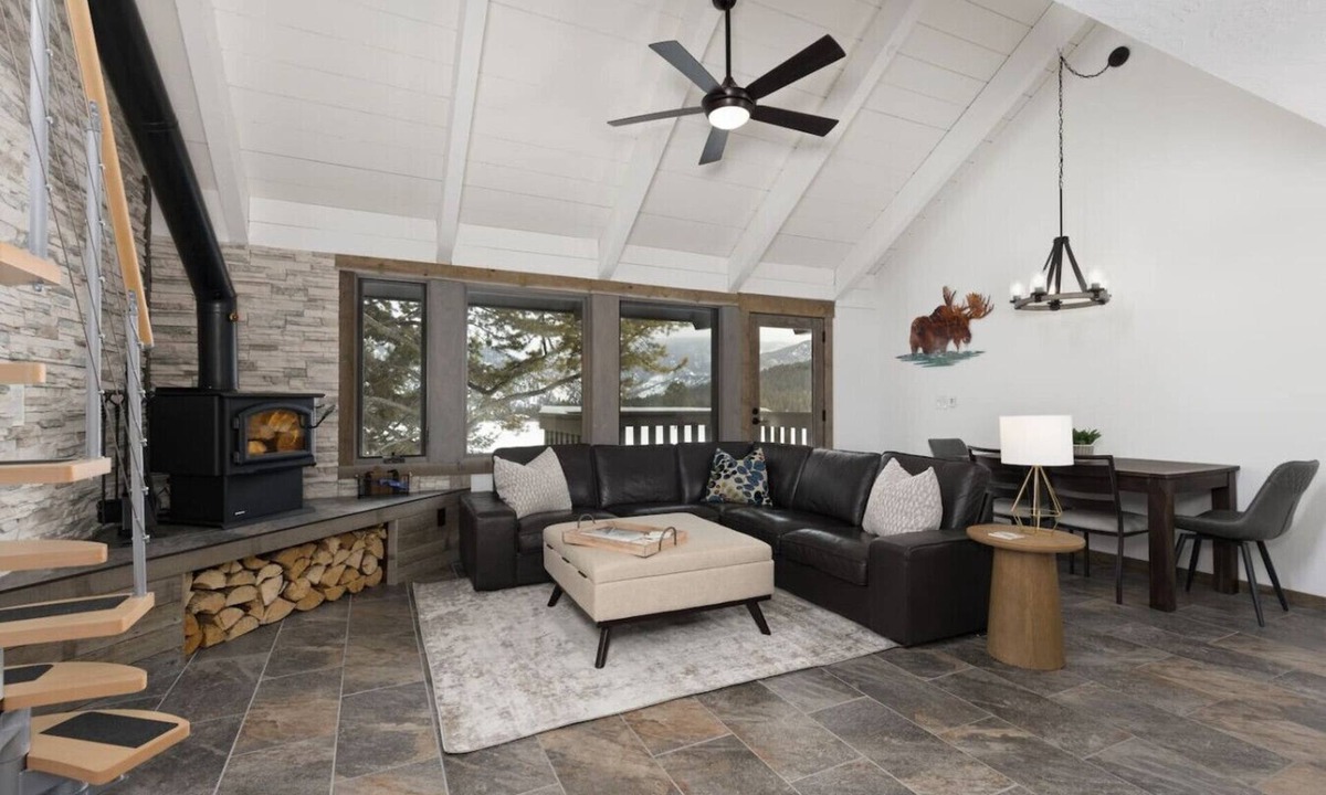 Big Sky Meadow Village House | Meadow View on Golf Course