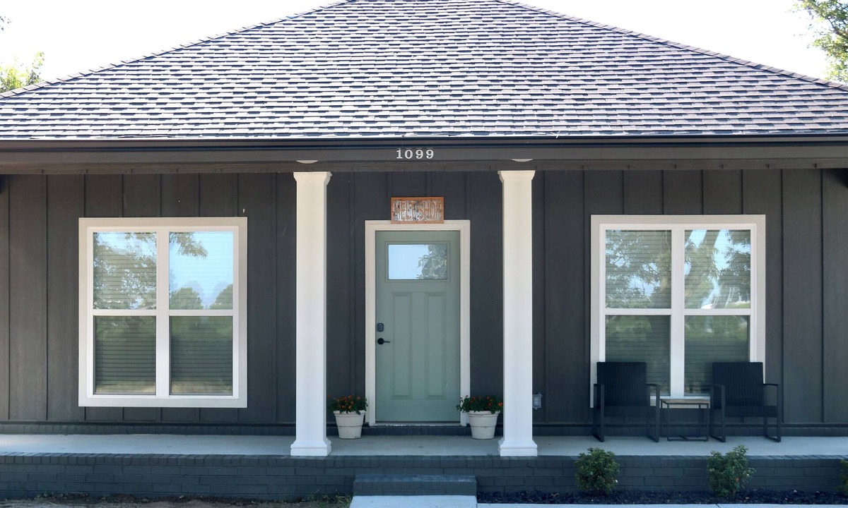 Osceola House | Melt Shop, Steel Bend Guest Houses: Melt Shop
