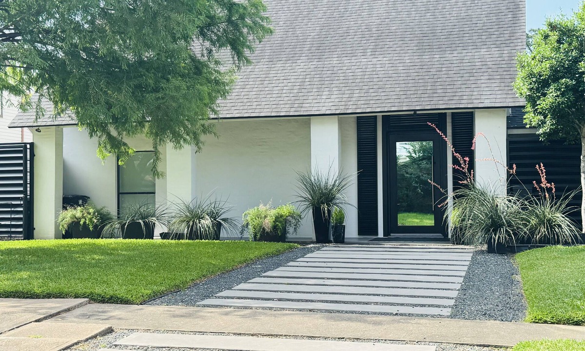 Memorial House | Memorial area 4 bedroom family home with pool.