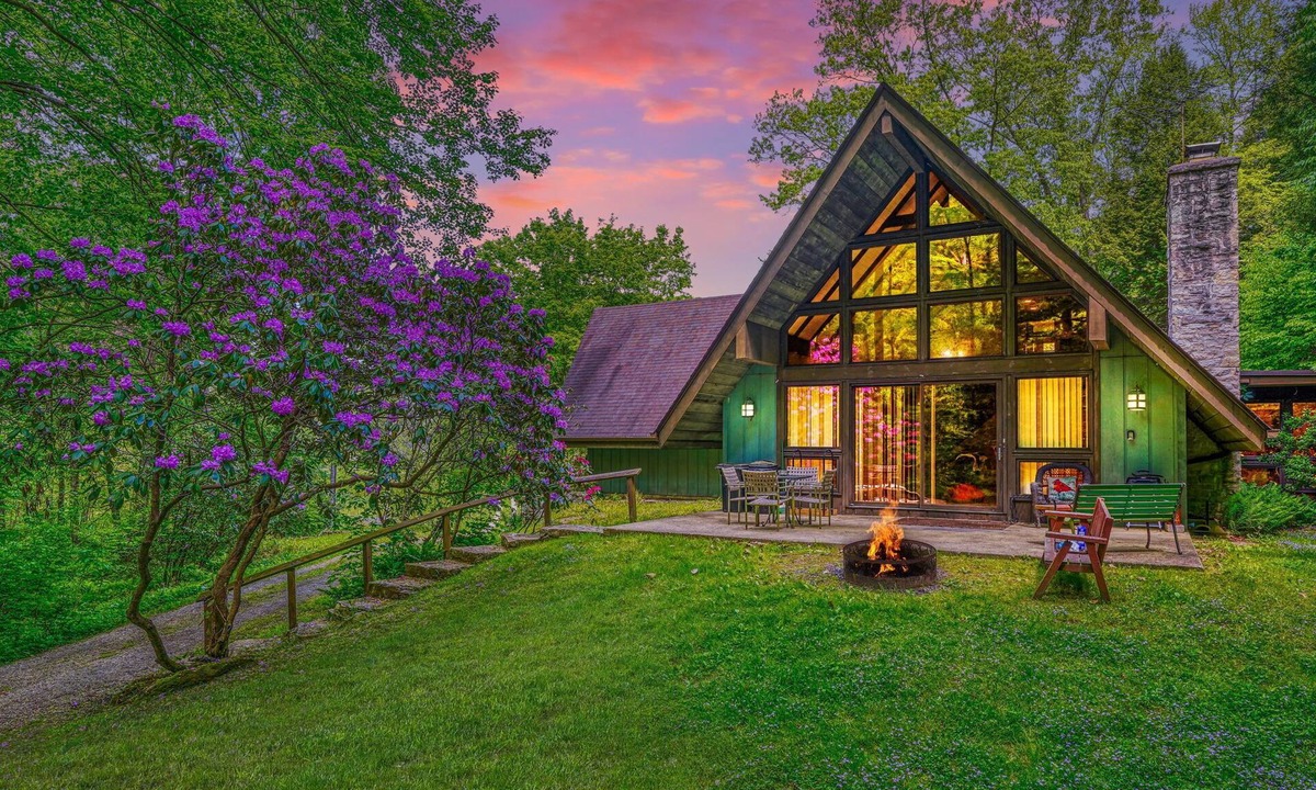 Sugar Grove Cabin | Mercer House in Hocking Hills