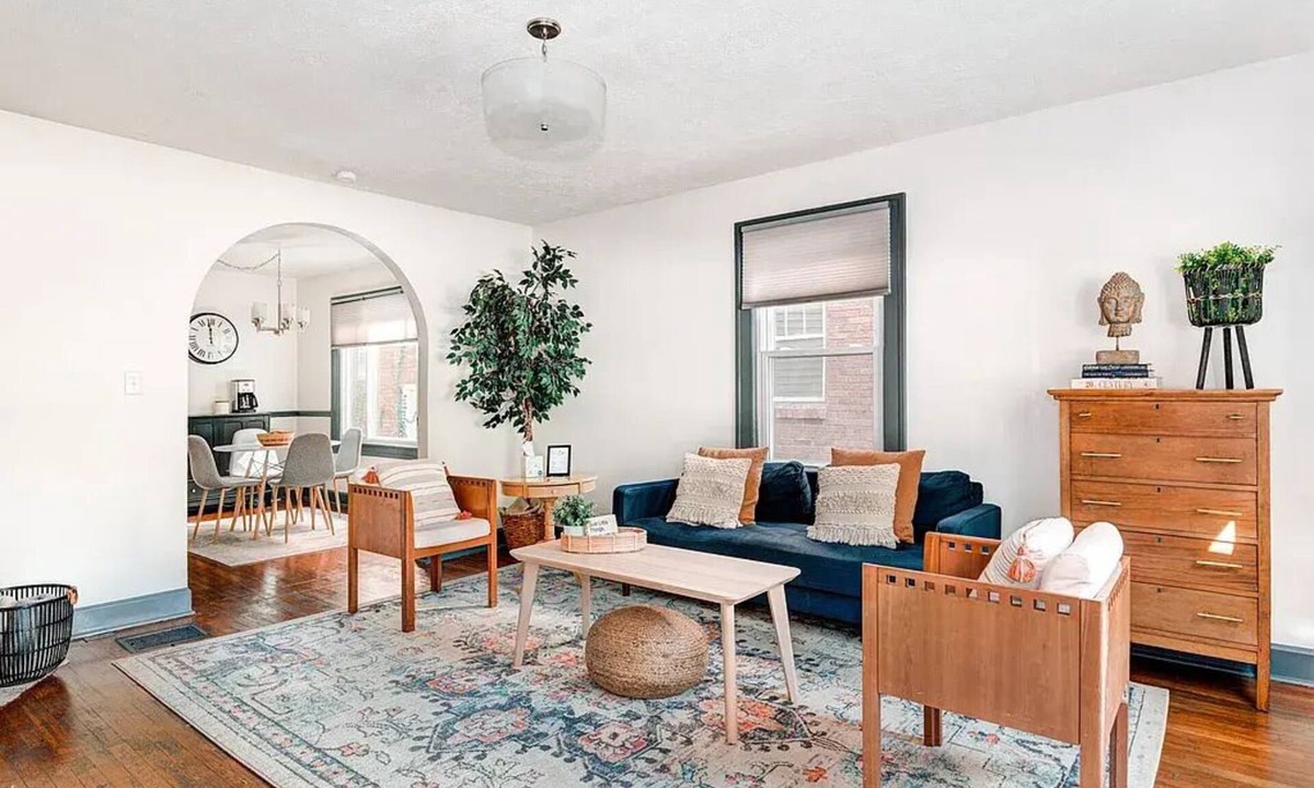 Meridian-Kessler House | Meridian Kessler/Broadripple Charmer! ~ oasis steps away from food/drink/shops