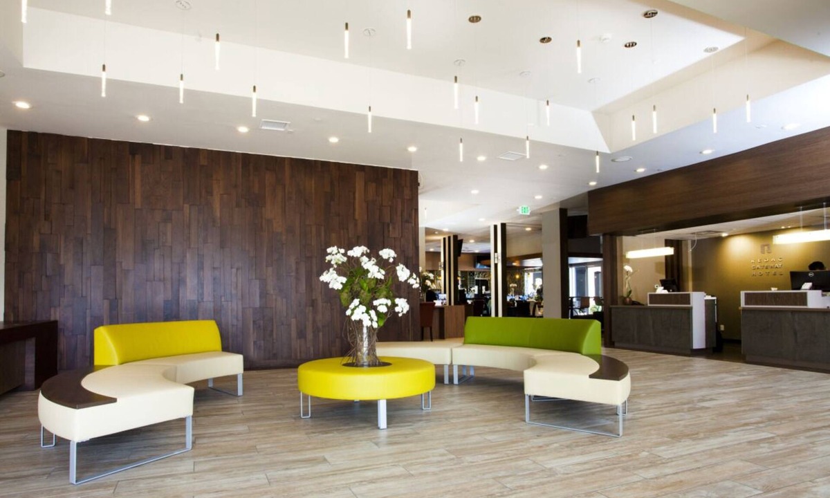 Torrance House | Minutes Away from Torrance Beach and Hermosa Beach! FREE On-site Parking!