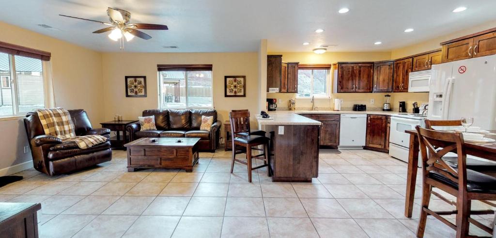 Moab South Valley House | Moab Trails Inn #A