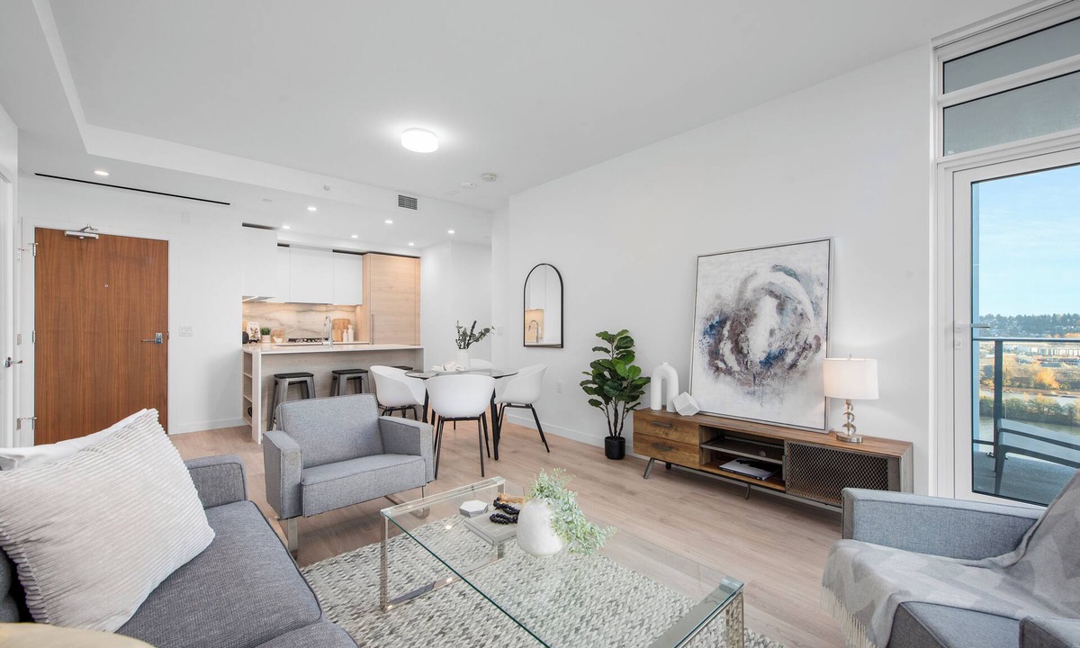 Downtown New Westminster Condo | Modern 2-bedroom condo with amazing water views