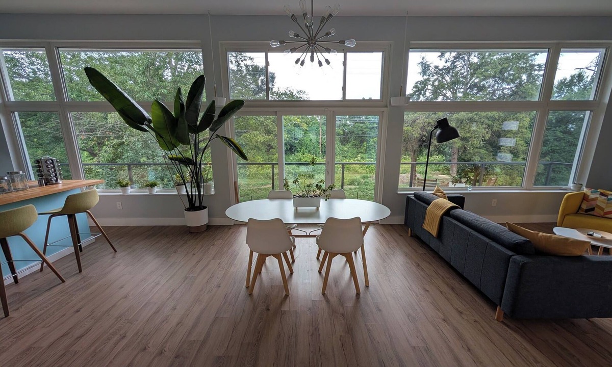 Oak Cliff House | Modern 2BR Loft with GYM - Near Downtown Dallas and Bishop Arts